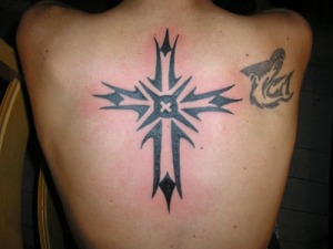 celtic-cross-tattoos-on-the-back-of-my-neck