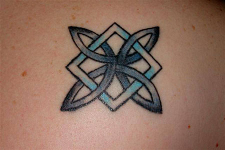 Celtic Love Knot Tattoo on Tattoos Photos Designs    Blog Archive    Celtic Love Knot Tattoos